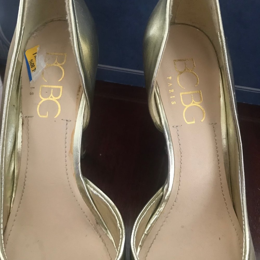 BCBG Paris Gold d'Orsay High Heels, 8, 4" heel - Picture 7 of 9